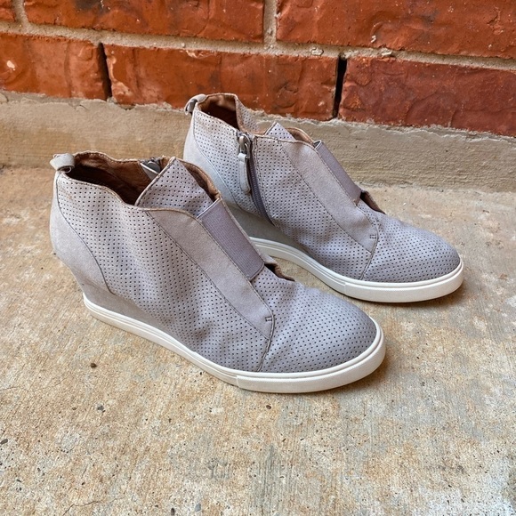 Linea Paolo Womens 9 Gray Ankle Boots Booties Wedge Sneakers - Picture 4 of 10